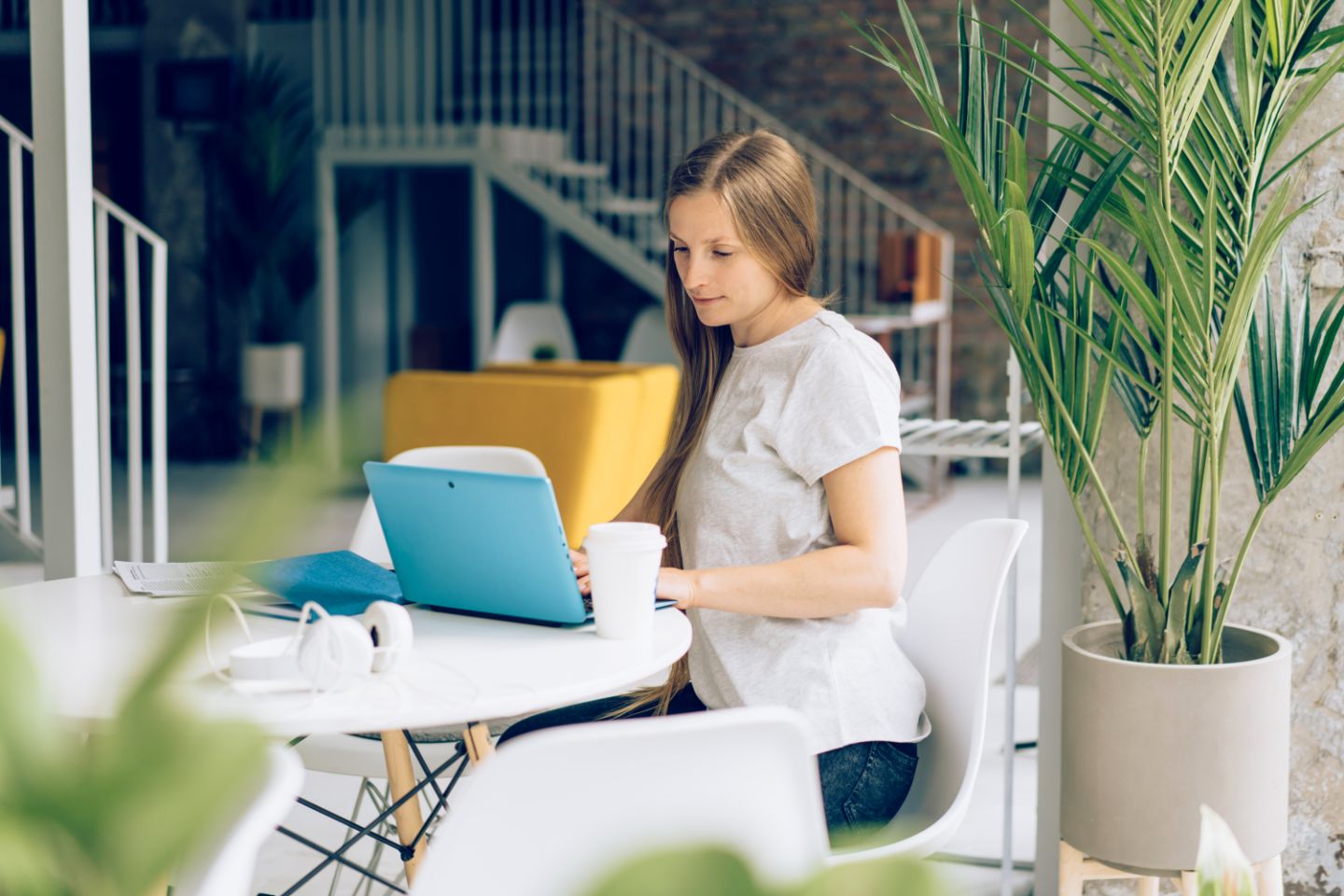 Femme télétravail