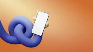 Bras flexible qui tient un smartphone sur un fond orange